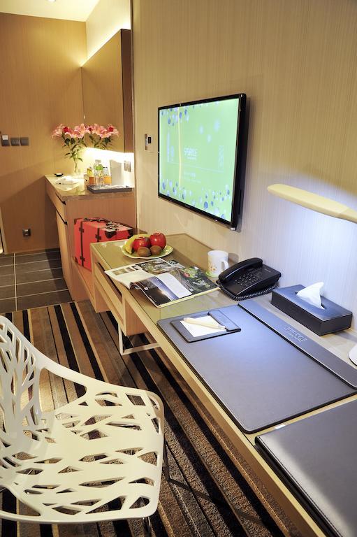 Long Stay Offer - Deluxe Double or Twin Room (For families of the self-quarantined only) (basement)